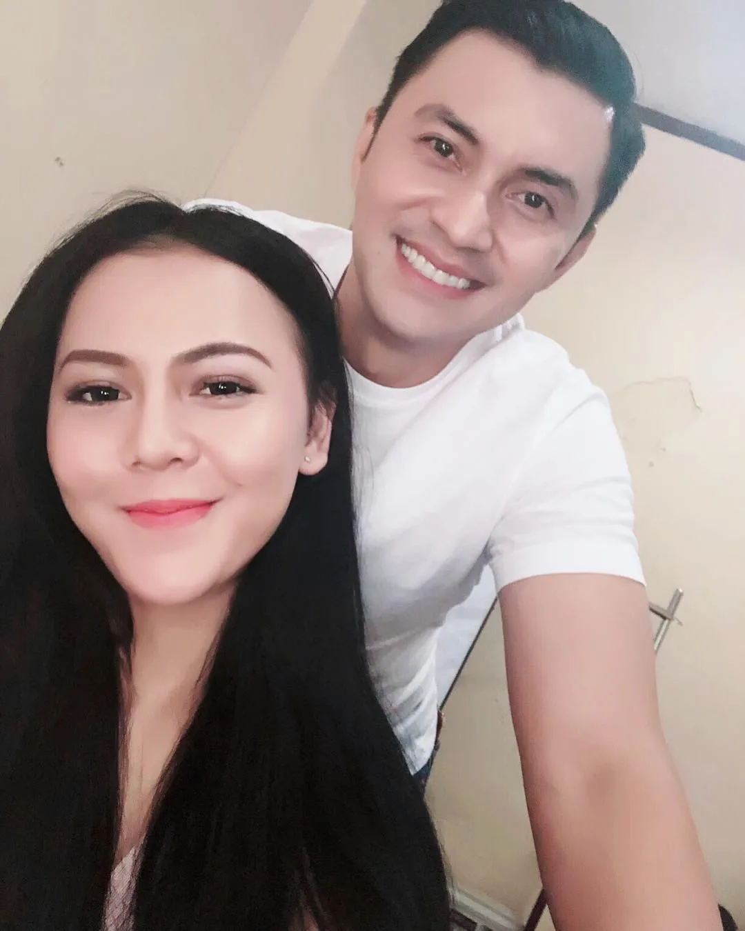 Ratu di lokasi syuting bersama Anjasmara © instagram.com/raturn