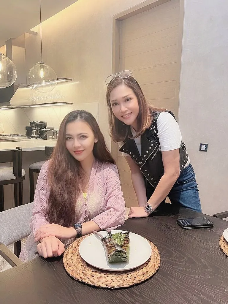 instagram.com/raturn