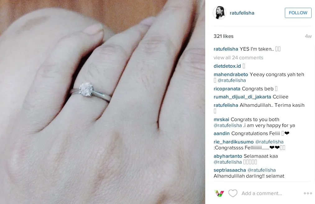 Ratu Felisha pamerkan cincin pertunangan di instagram. ©instagram.com/ratufelisha