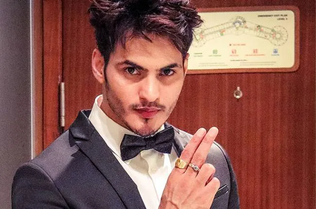 Ravi Bhatia harus gigit jari di Zee Cine Awards © Tellychakkar.com