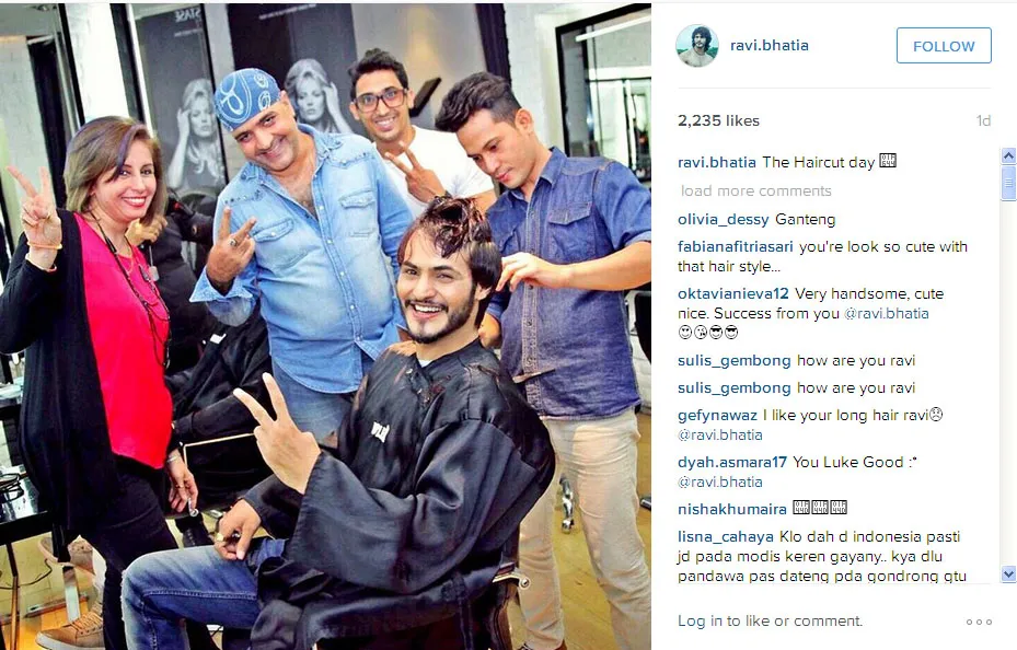 Begini senyum manis Ravi Bhatia saat potong rambut untuk kedua kalinya © Instagram.com/ravi.bhatia