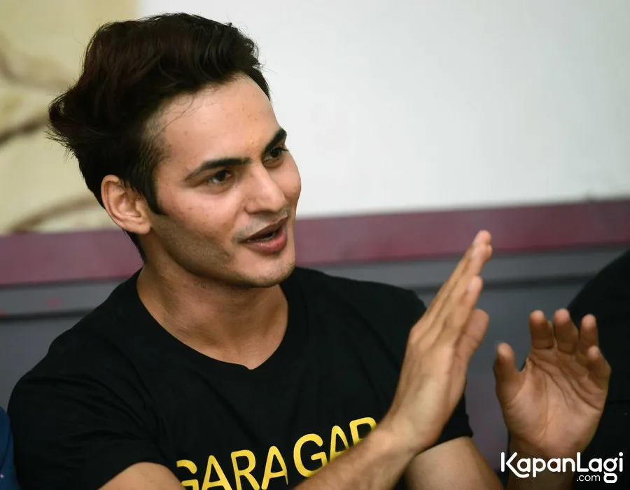 Ravi Bhatia mengelak pacaran dengan Ayu Ting Ting © KapanLagi.com®/Muhammad Akrom Sukarya