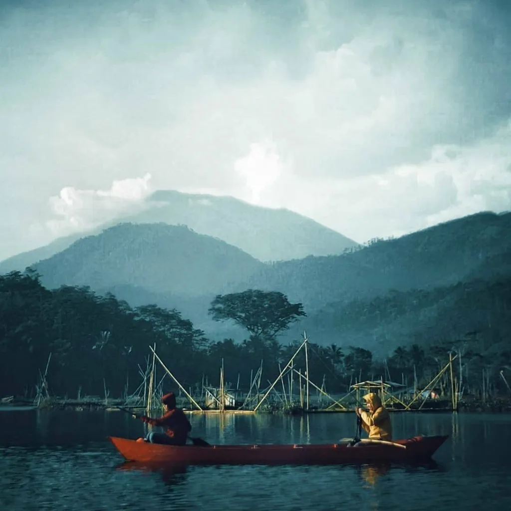 Cr Instagram.com @ahmad.shyarief (Rawa Pening, diambil 8 Juli 2019)