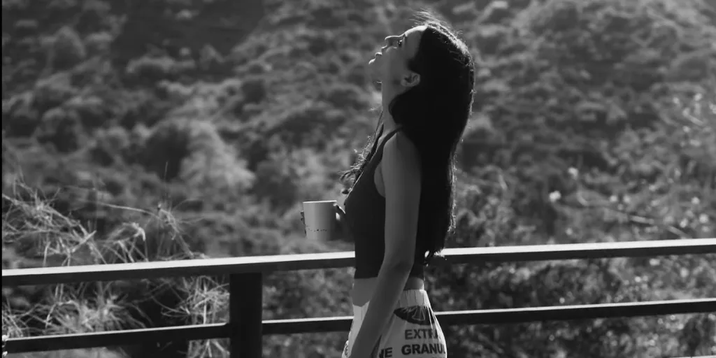 Victoria Justice - RAW (Terjemahan)