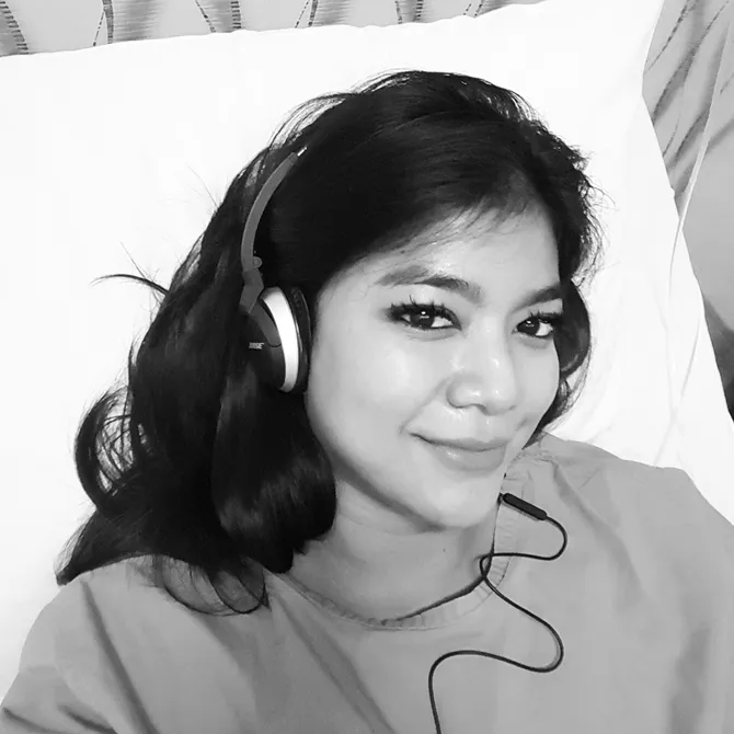 Raya Kohandi masih sempat selfie menunggu ahiran (credit: instagram.com/rayakohandi244)