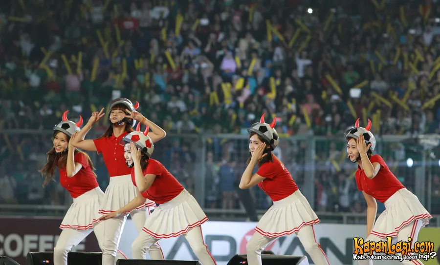 Aksi Crayon Pop di GBK, Jakarta hari Senin (2/6)petang foto: Agus Apriyanto/KapanLagi.com®