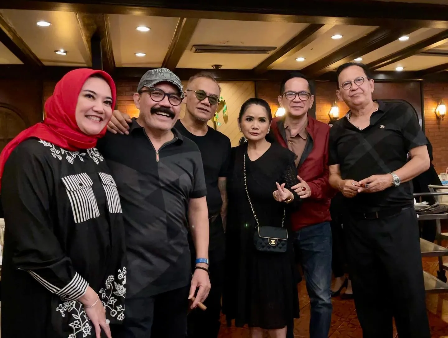 Para Aktor Senior Saat Berkumpul (Credit: Instagram/raysahetapy)