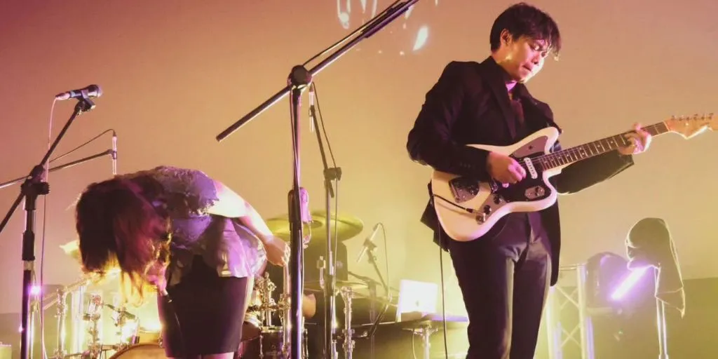 Reality Club - Four Summers dan Terjemahan