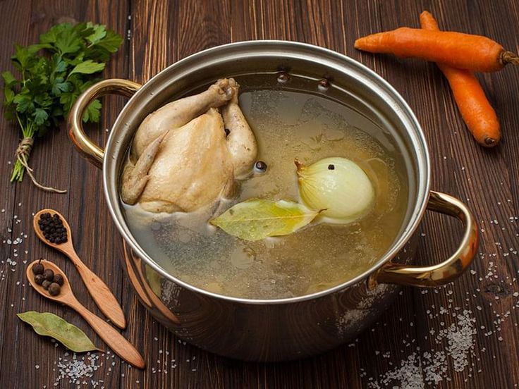 Sop Ayam (Pinterest/SOSCuisine)