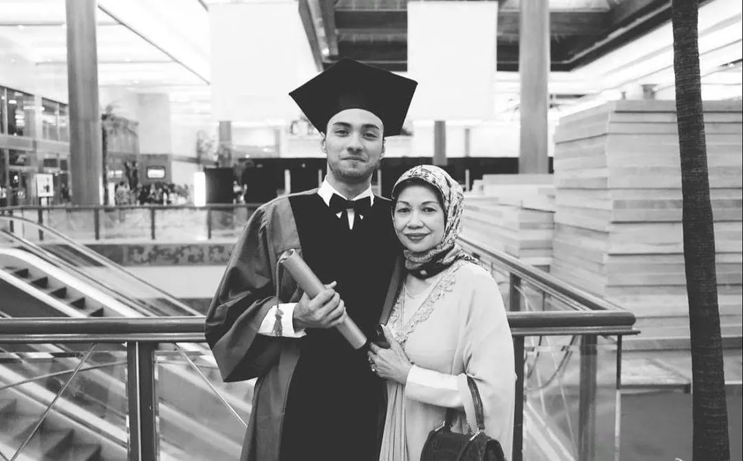 Memiliki Kedekatan dengan Sang Ibu