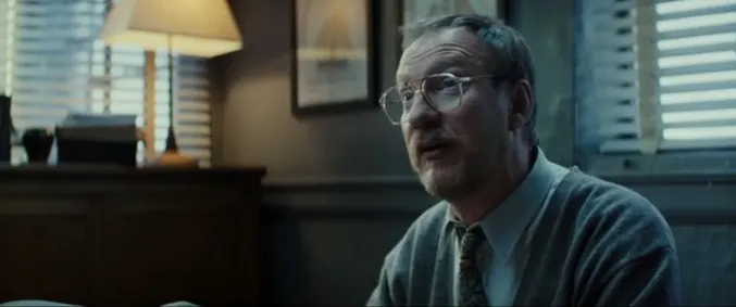 David Thewlis, pemeran Lupin, main bareng Emma di REGRESSION © YouTube