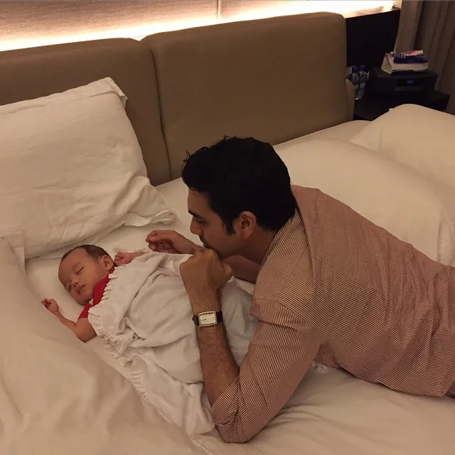 Fachri Albar berniat rebutan dengan anak perhatian sang ibu. ©instagram Fachri Albar