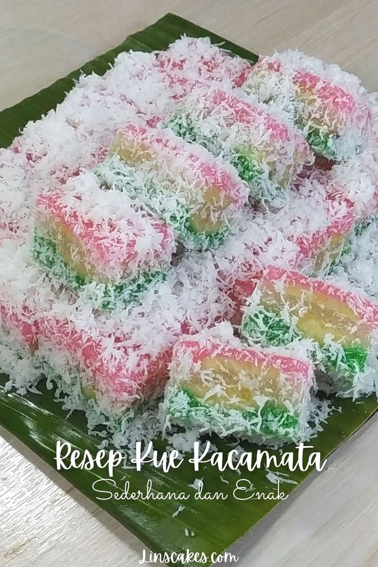 Kue kacamata. (foto: Pinterest/Lin's Cakes).