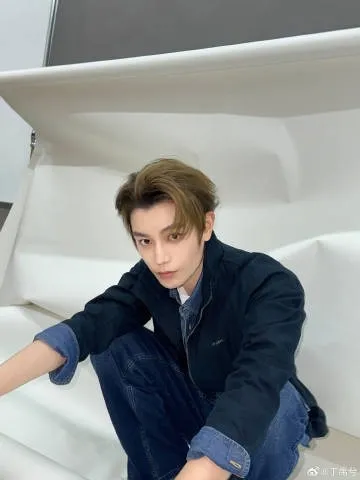 Ding Yuxi - Copyright: Weibo