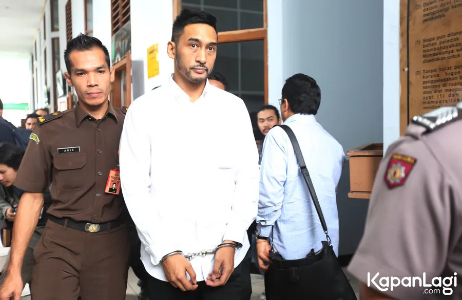 Restu Sinaga keberatan pindah tempat rehabilitasi © KapanLagi.com®/Budy Santoso