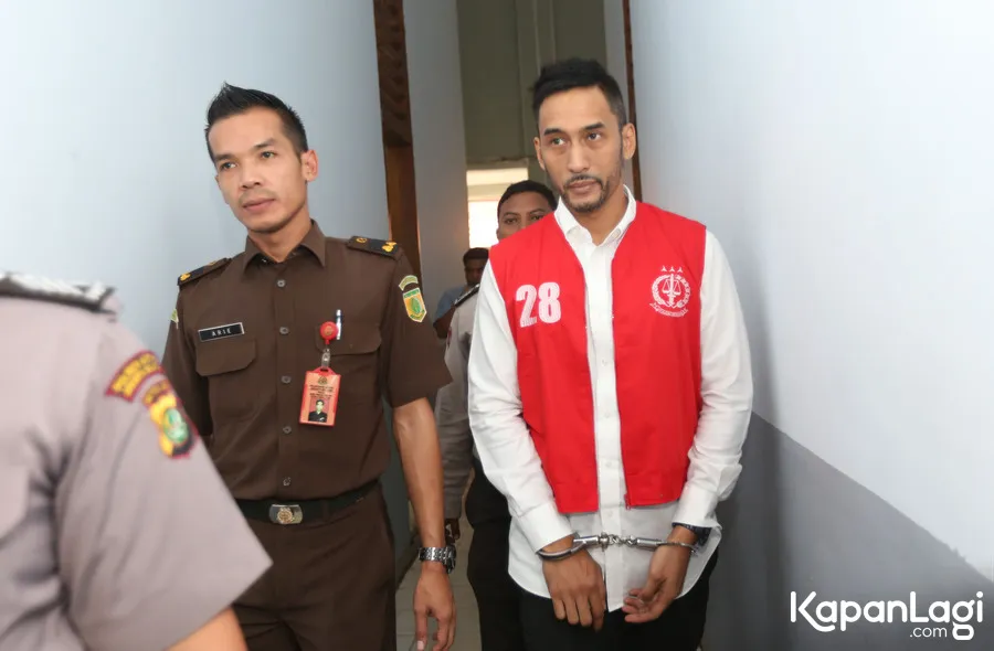 Karena kasusnya, Restu sudah lima bulan dipenjara Š Budy Santoso