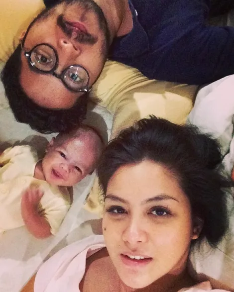 Masih bayi sudah sadar kamera! ©instagram/vatemat