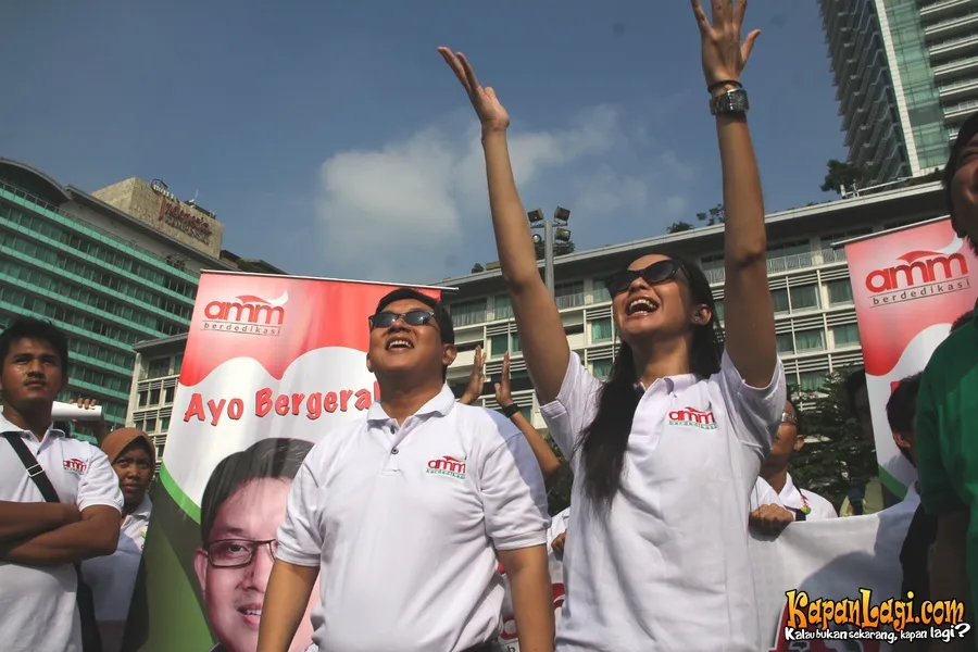 Revalina mengajak anak muda untuk ikut bergerak membangun bangsa.