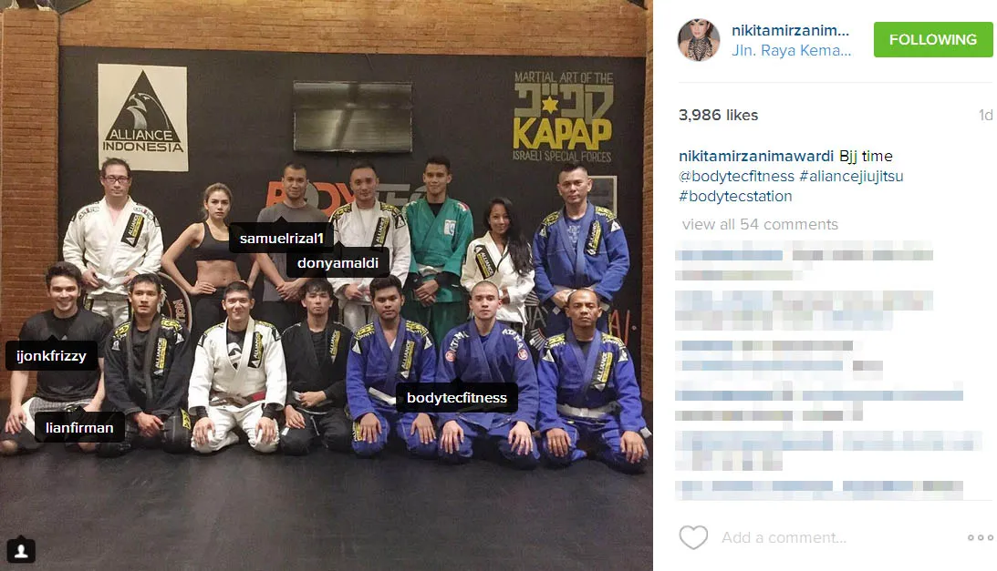 Nikita Mirzani latihan bela diri bareng Samuel Rizal © Instagram.com/nikitamirzanimawardi
