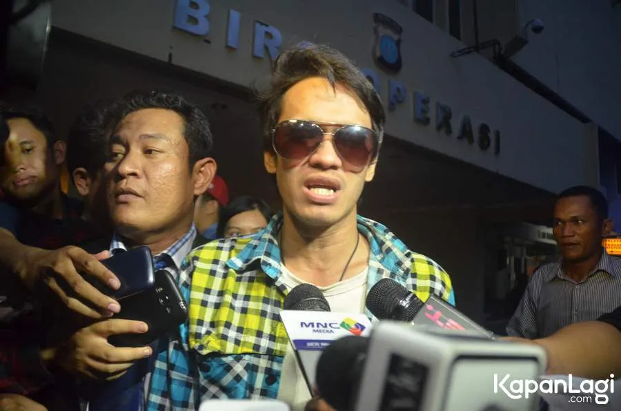 Pengacara Reza Pahlevi dan MD datangi MUI. ©KapanLagi.com/Adi Abbas Nugroho