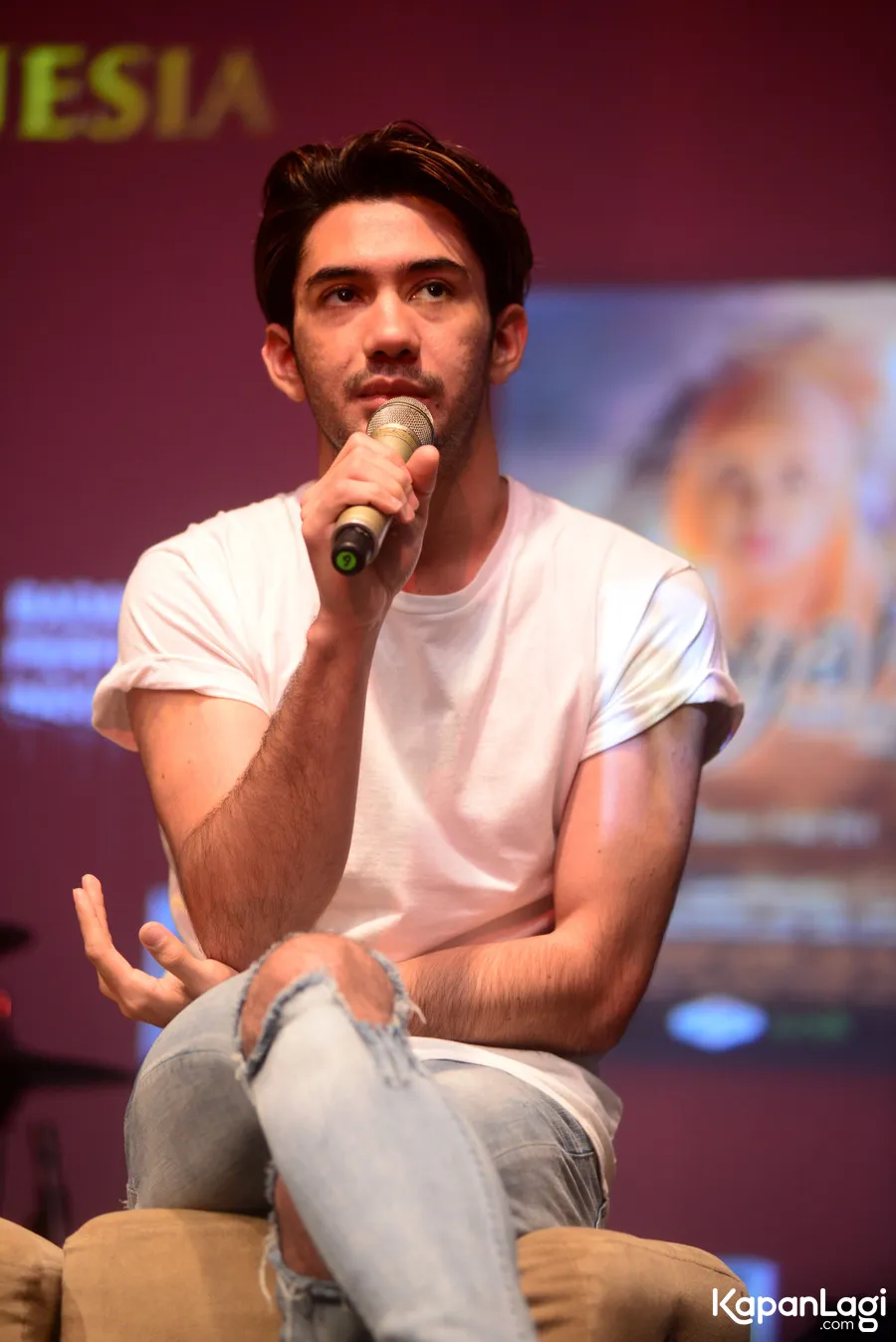Reza Rahadian kembali menang FFI. Cr: KapanLagi.com/Bayu Herdianto