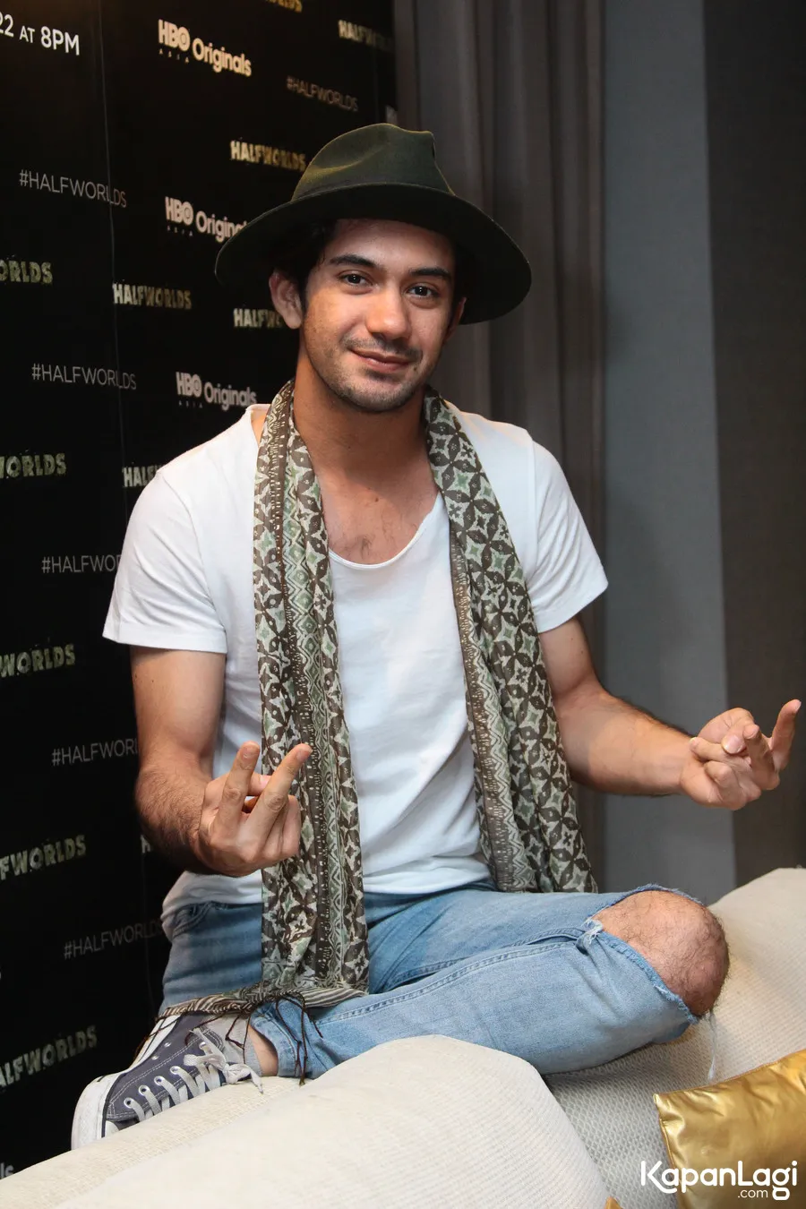 Reza Rahadian memuji production design Halfworlds 2 lebih rapi dan well prepared/©KapanLagi.com®/Bayu Herdianto