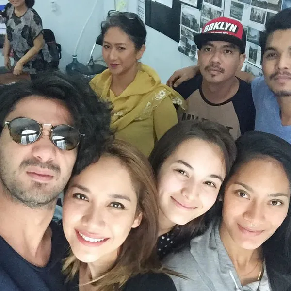 Reza bersama tiga pemain utama 3 SRIKANDI © BCL Instagram