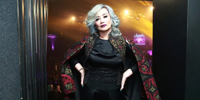 Membawakan lagu-lagu milik Alm. Chrisye, Reza mengaku senang dan sangat siap.  © KapanLagi.com/Muhammad Akrom Sukarya