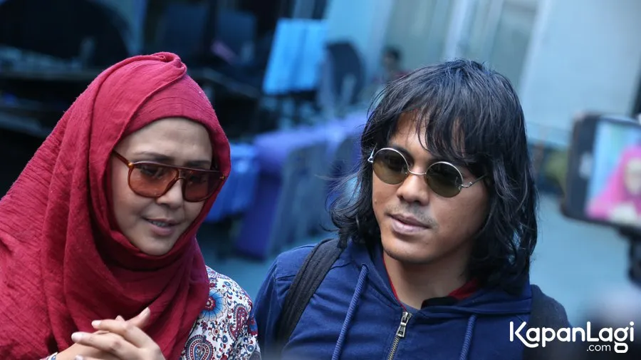 Ria Irawan masih suka lupa jika Mayk sudah jadi suaminya/©KapanLagi.com®/Agus Apriyanto