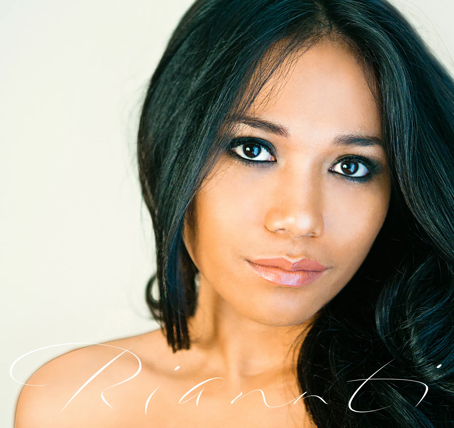 Riannti rilis lagu baru berjudul Miss You © Official Riannti