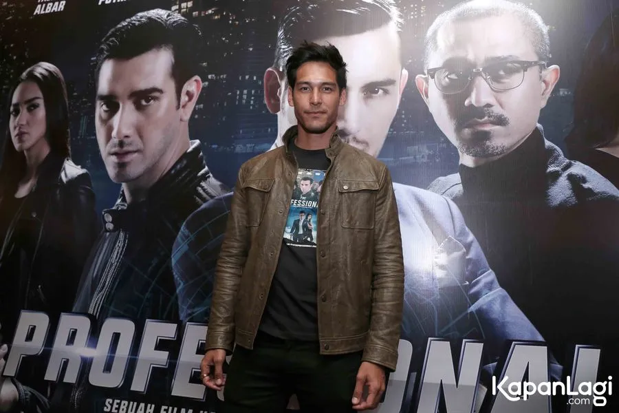 Richard Kyle pilih naik motor untuk hindari macet © KapanLagi.com®/Bayu Herdianto