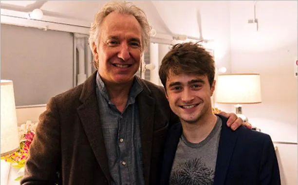 Alan Rickman tak pernah menganggap Daniel seperti anak kecil © ew.com/Timothy Eaker