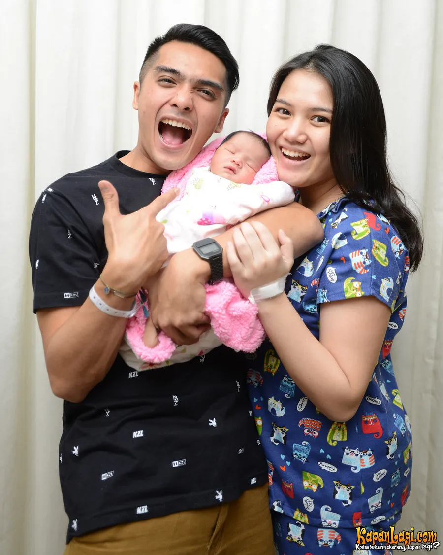 Ricky Harun dan Herfiza membantah rumah tangga mereka sedang ada masalah. ©KapanLagi.com®/Bambang E Ros