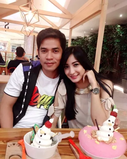 Ricky Perdana resmi menikah dengan pesinetron cantik Chaca Thakya. ©instagram/chacathakya15