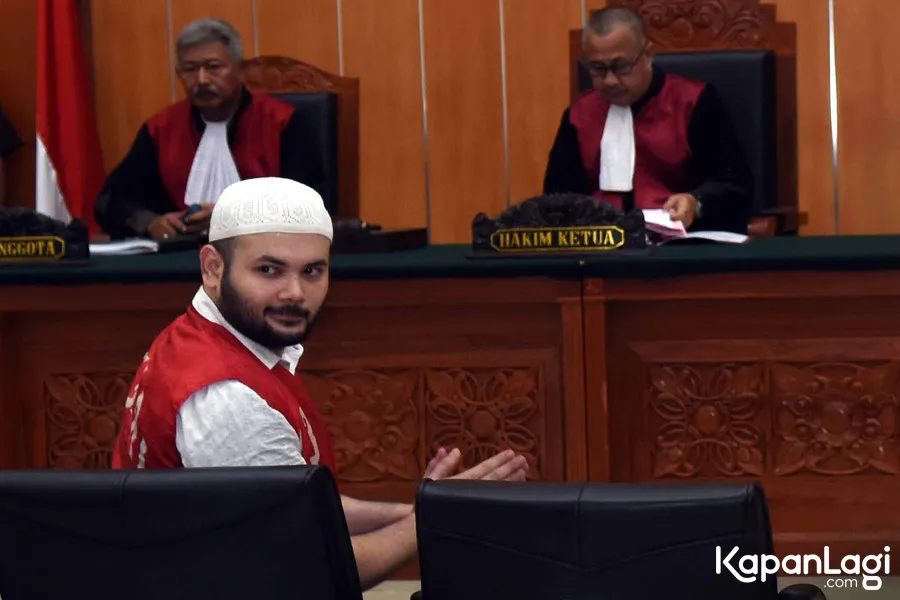 Ridho Rhoma jalani sidang kasus narkoba © KapanLagi.com®/Agus Apriyanto