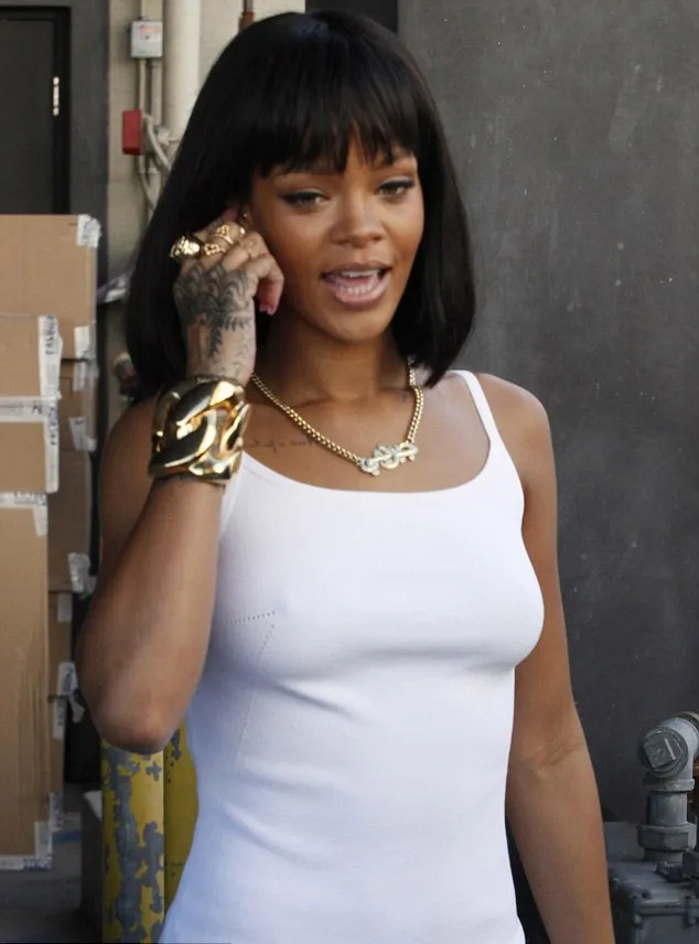 Rihanna @ dailymail.co.uk