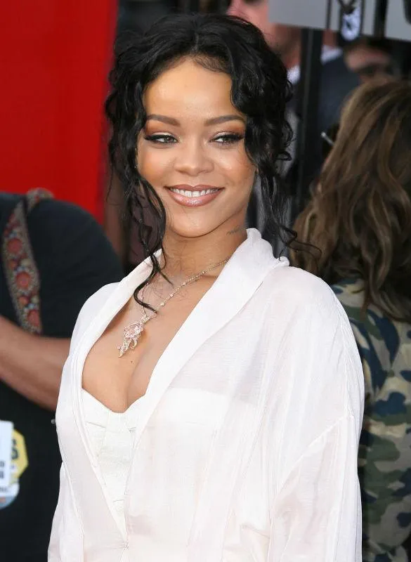 Rihanna @ istimewa