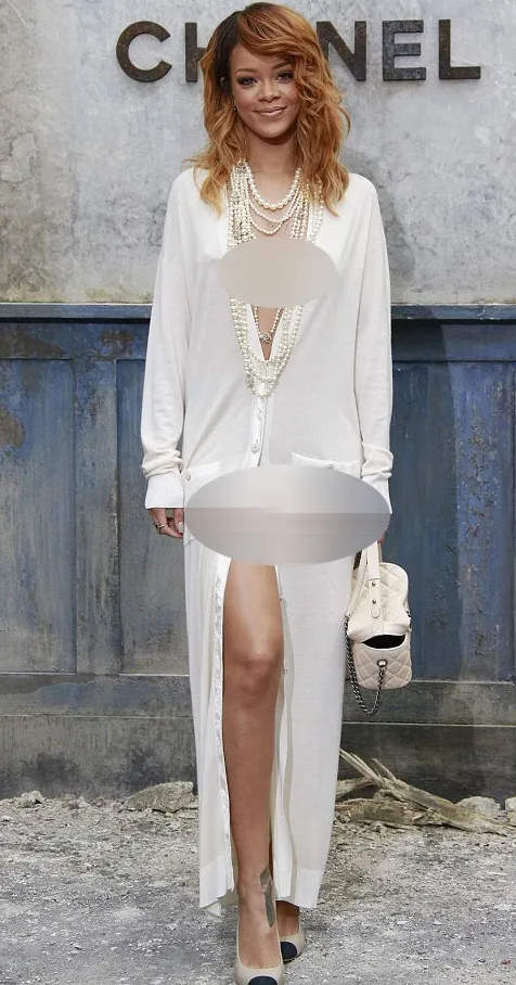 Rihanna @ dailymail.co.uk