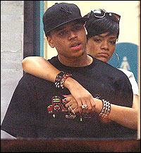 Rihanna - Chris Brown Duet Lagu Cinta - KapanLagi.com