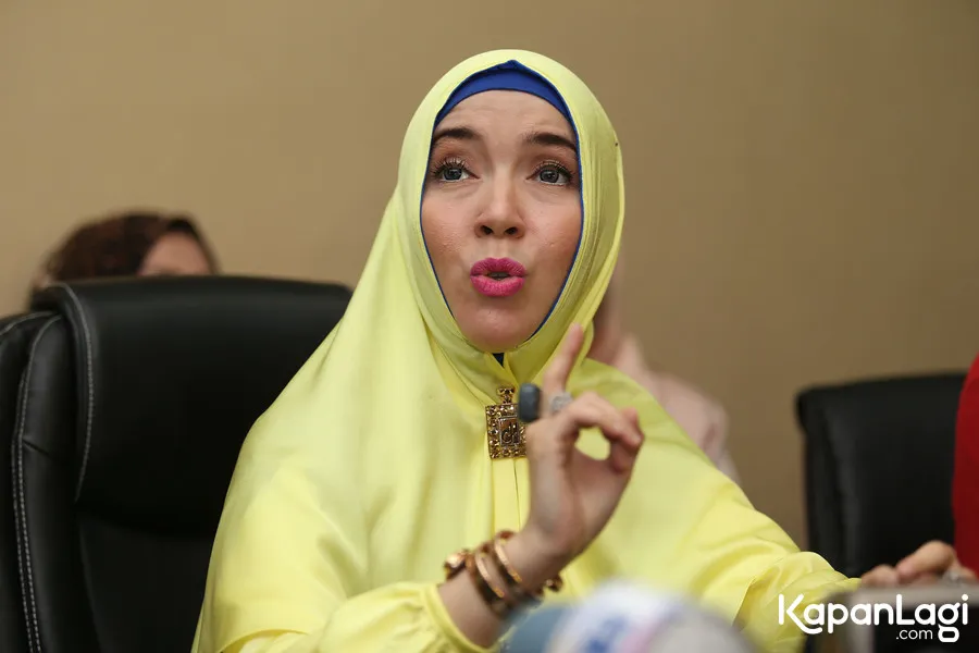 Kecewa dengan pernyataan Ustaz Aswan, yang diinginkan Rima adalah kasih sayang pria tersebut kepada putrinya yang berusia 3 tahun sebagai seorang ayah. ©KapanLagi.com/Budy Santoso