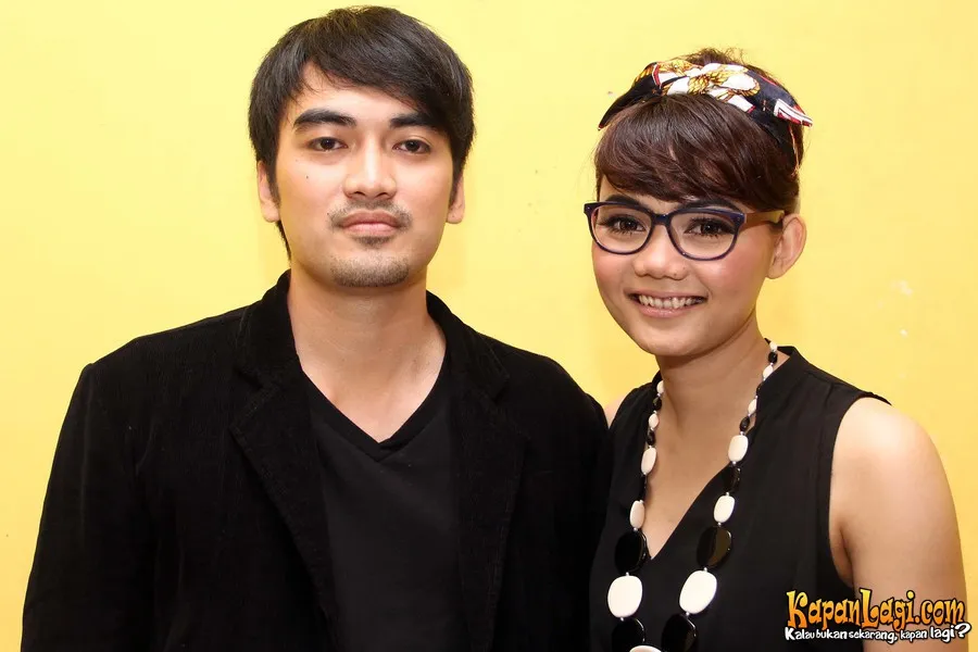 Rina Nose saat masih bersama suaminya.