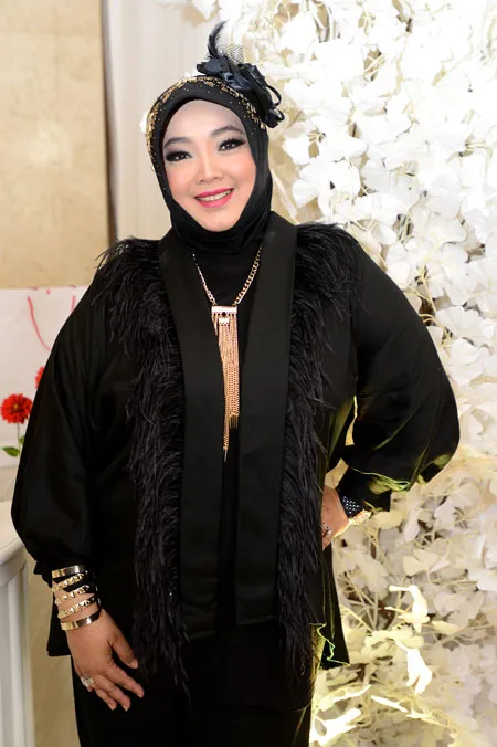 Janji kepada mendiang Uje, Rina Gunawan urusi khitanan Bilal foto via Bambang E Ros