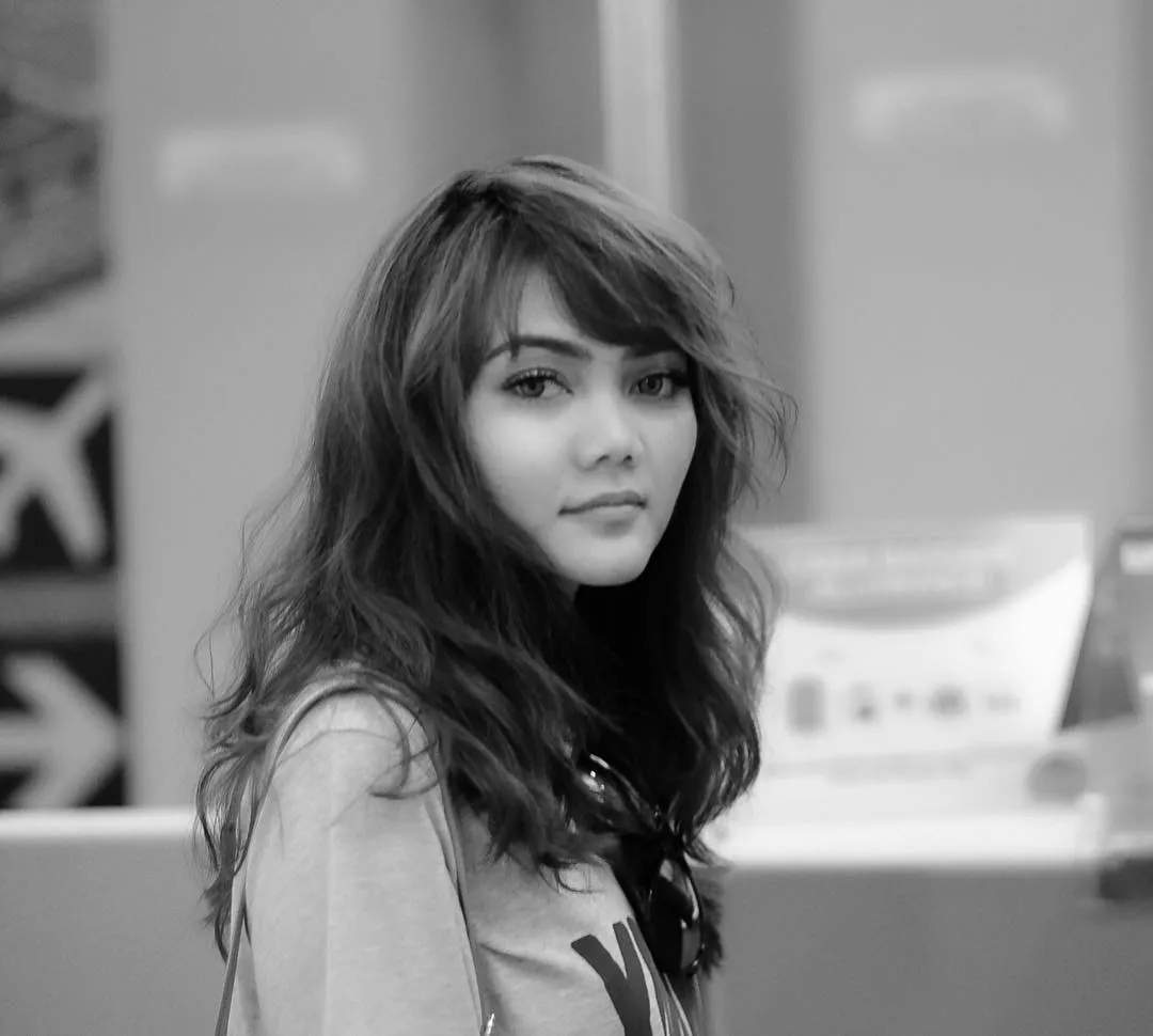 Rina Nose juga kerap diperbincangkan soal kehidupan pribadi-nya. Credit: via instagram.com/rinanose16