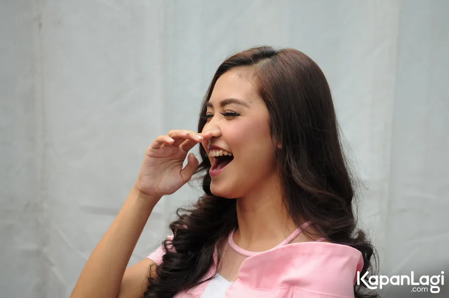 Rini Mentari ungkap kalau Rizky sedikit protektif © KapanLagi.com®/Bayu Herdianto