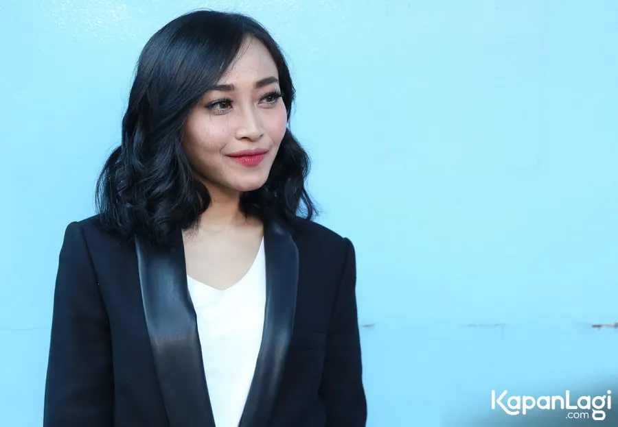 Rinni Wulandari terbantu oleh pihak manajemen soal jadwalnya © KapanLagi.com®/Agus Apriyanto