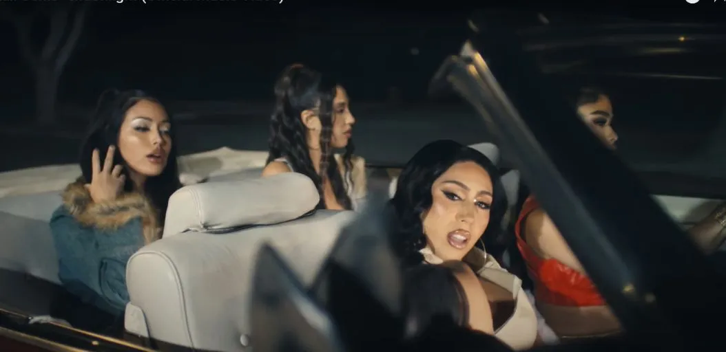 Kali Uchis - Moonlight dan Terjemahan