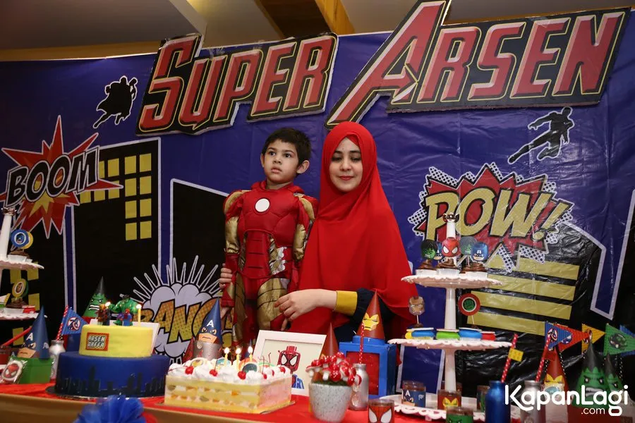 Risti Tagor mengungkap Stuart Collin tak memberikan hadiah pada Arsen © KapanLagi.com®/Agus Apriyanto