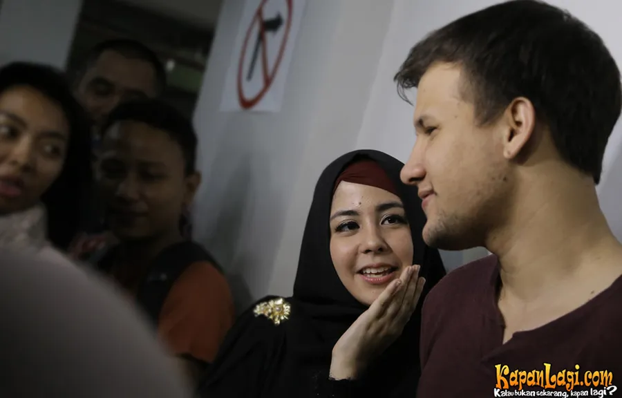 Stuart suka lupa kalau sekarang ia sudah punya istri cantik/©Kapanlagi.com®/Agus Apriyanto
