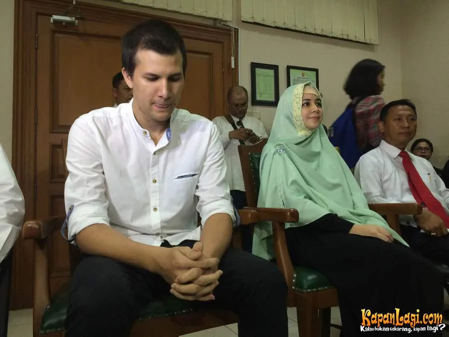 Stuart kecewa Risty tak hadir di mediasi kedua/©KapanLagi.com®