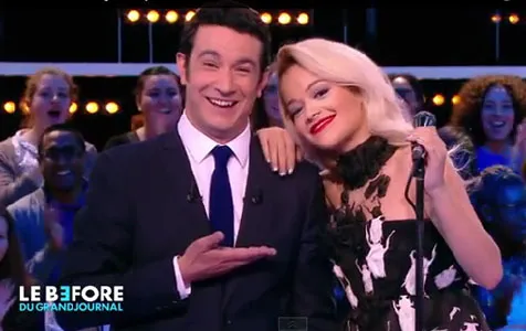 Penampilan Rita sebelum menyanyikan lagu Drunk In Love @ youtube.com